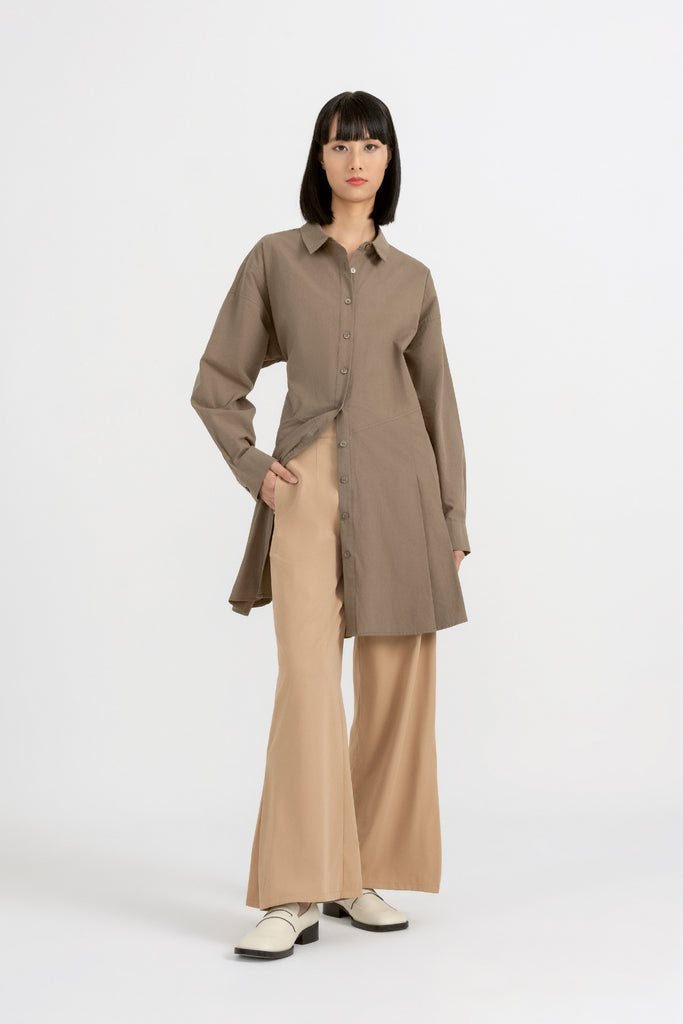 Yacht21, Yacht 21, yacht21, yacht 21, Y21, y21, Grey Evolution, The Modern Muse, collaboration, womenswear, ladieswear, ladies, fashion, clothing, lightweight, cotton, casual, easy, versatile, comfortable, sleeves, knee length, dress, shirt dress, cool, style, pockets, button down, collar, belt, green, purple, Maeve Button Down Shirt Dress in Olive Green